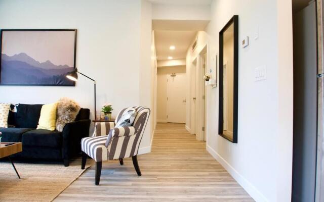 Gorgeous Modern 2BD Condo Heart of Wpg Coffee Location