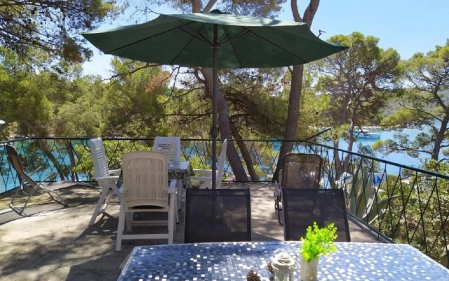 Vlasta - Near sea - H