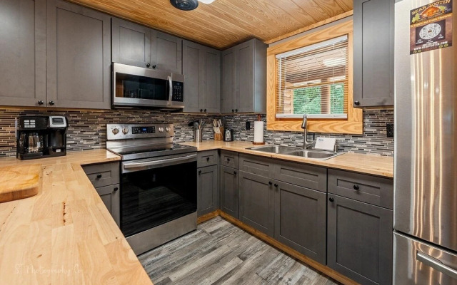 Dolly's # 2 2 Bedroom Condo by RedAwning