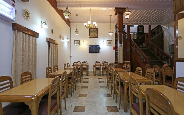 OYO 10653 Hotel Clark