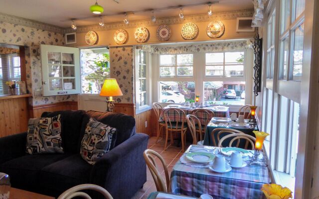Briarwood Inn