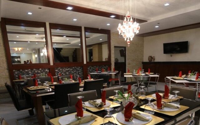 Ey Miner Suites Borromeo