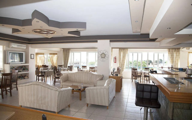 Athinoula Hotel