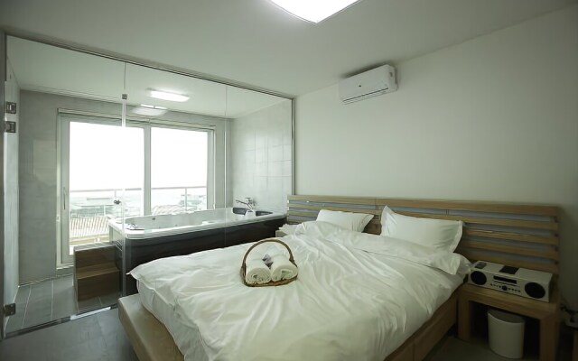 Ganghwa Romantic Cube Pension
