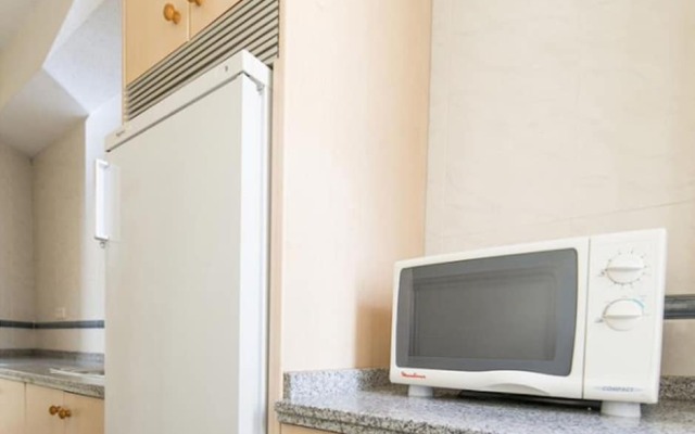 Ensuite Rooms for Women Only - LEON