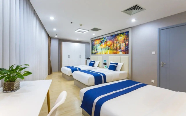 Golden Phoenix PEK Airport T3 Beijing