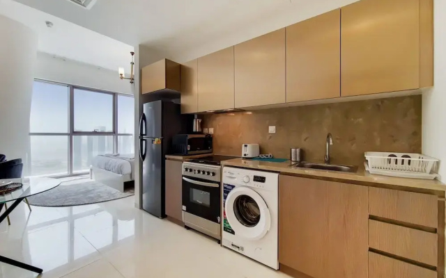 GreenFuture - High-Rise Sleek Studio With Panoramic City Views