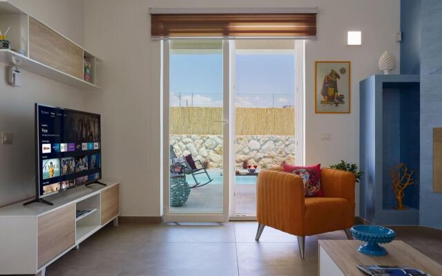 Villa Shamsi, heated pool and beach at 70 mt-Villa shamsi