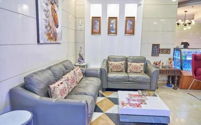 Сlick Square Hotel