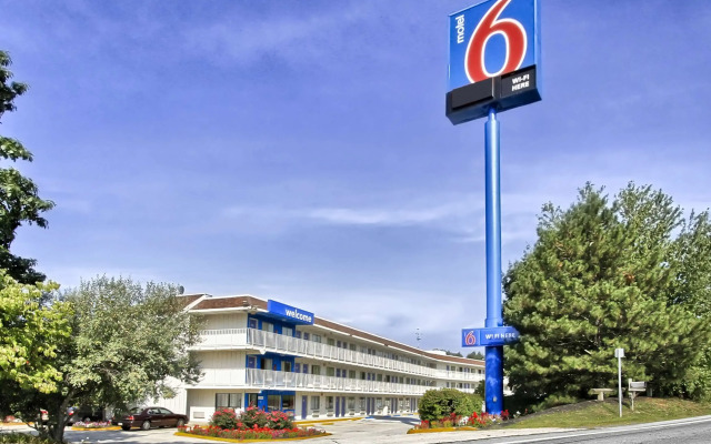 Motel 6 New Cumberland, PA - Harrisburg - Hershey South