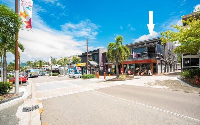 Airlie on Main Street - Airlie Beach