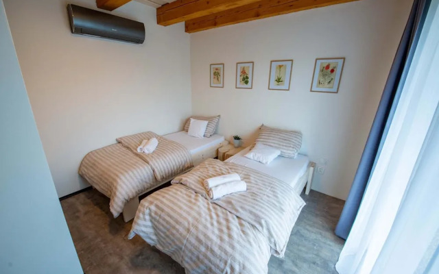 Splendid Villa in Bysovec