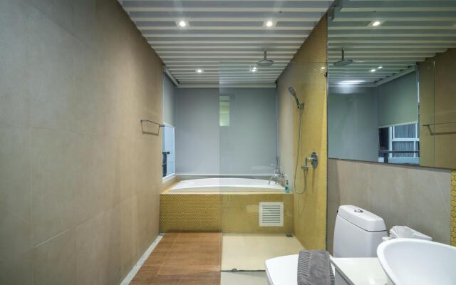 FULLY RENOVATED sea view apartment on Patong Bay