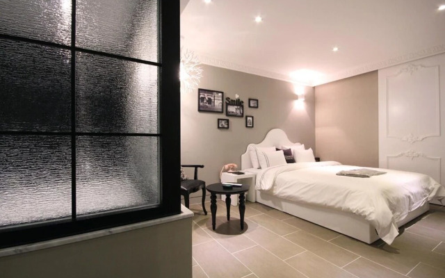 Jeonju Deokjindong Hotel Wannabe