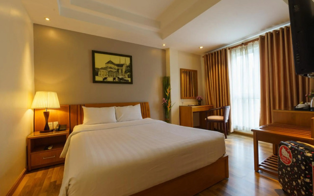 Roseland Corp Hotel