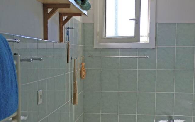 Spacious Villa in Aups With Swimming Pool