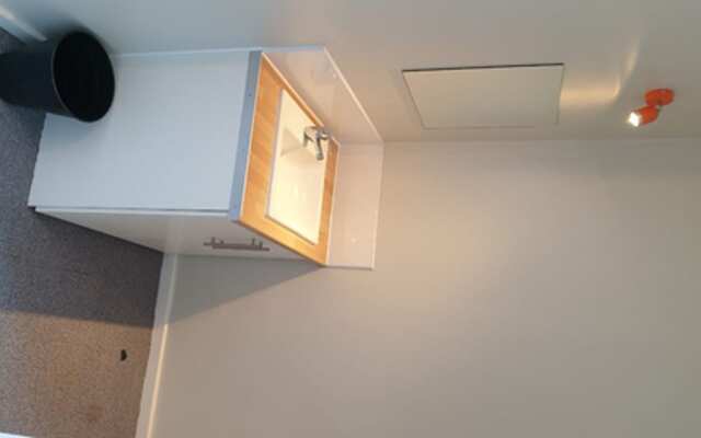 Modern Rooms And Studio In Westminster