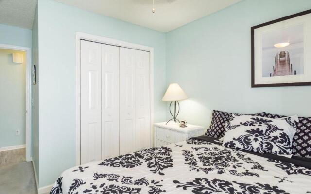 See Otter by Oak Island Accommodations