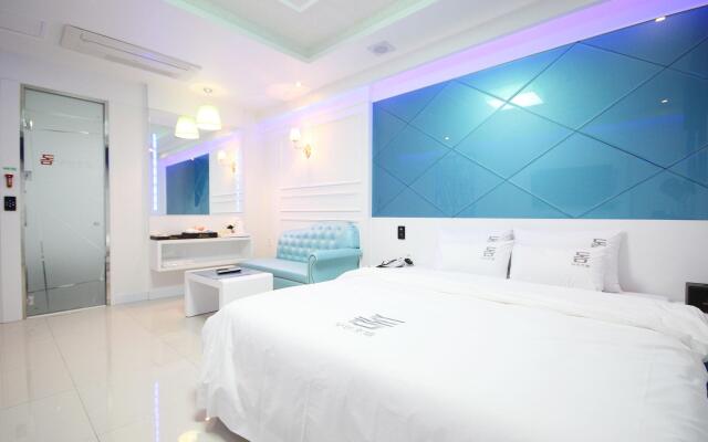 Dom Hotel