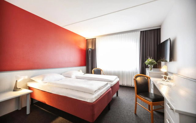 Good Morning + Bad Oldesloe Hotel