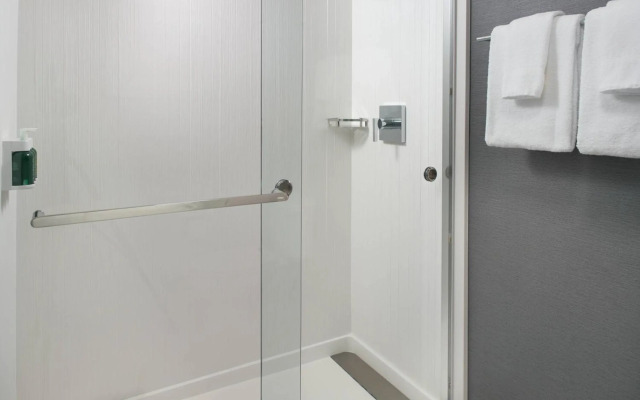 Courtyard by Marriott Raleigh Midtown