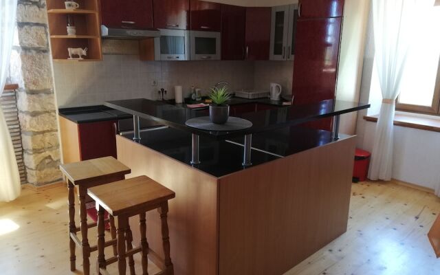 Villa Valeta 500 Meters From the Beach