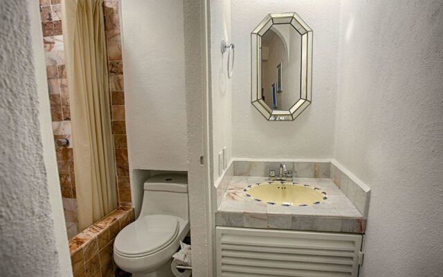 Casa Cielo 3 BR by Casago