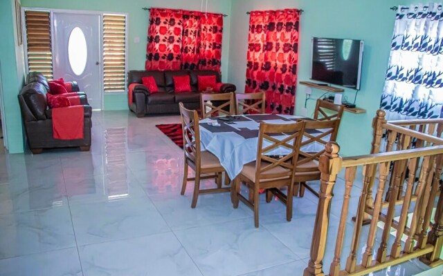 The Hamilton's Nature Villa