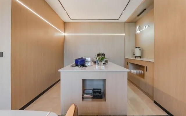 Kester Business Hotel