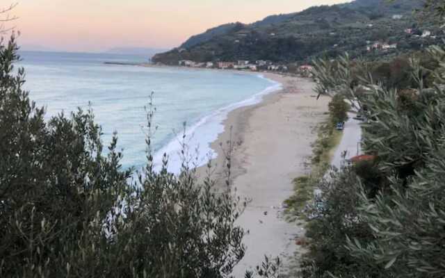 Sea and Sun Luxury Pools' Villas