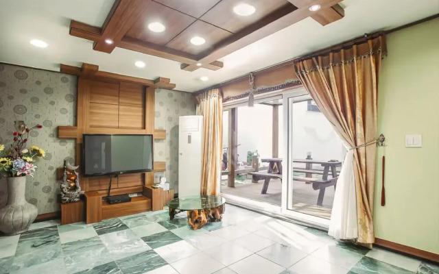 Namhae Alpenoc Beach