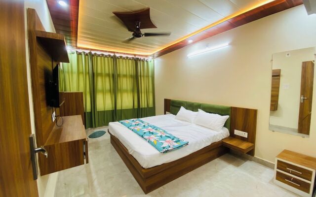 The Raman Palace - A Budget Hotel