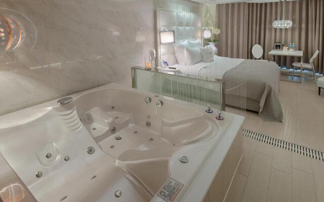 Six Star Motel - Taoyuan