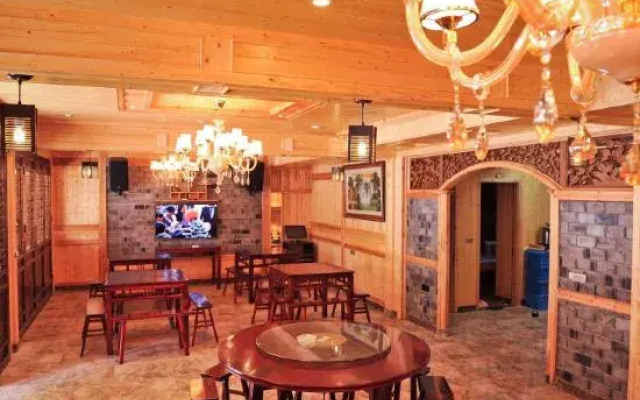 Yongjia Mountain Stream Farmhouse
