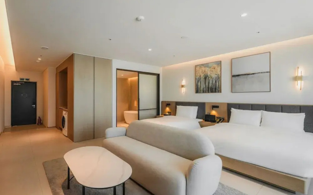 Wave M Hotel West