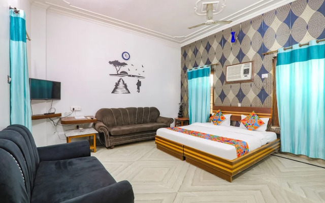 Fabhotel Raka Inn