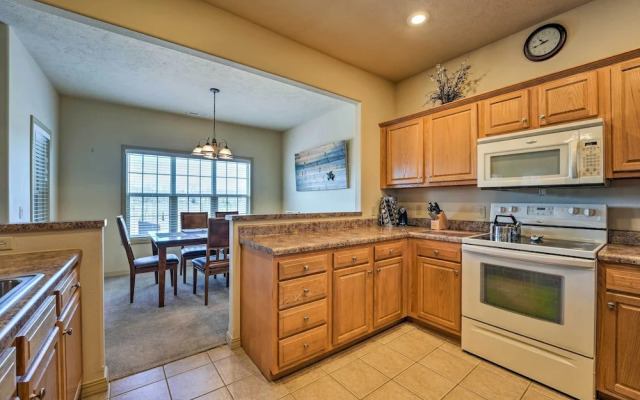 Branson West Golf Getaway w/ Pool Access!