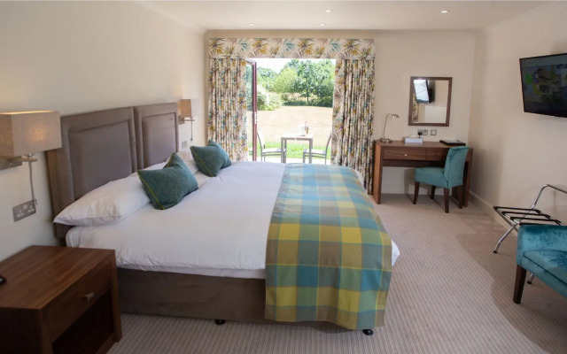 Stirrups Hotel