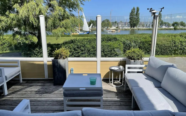 Boathouse Villa Near Stavoren With View