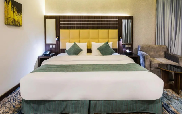White Diamond Hotel Sari