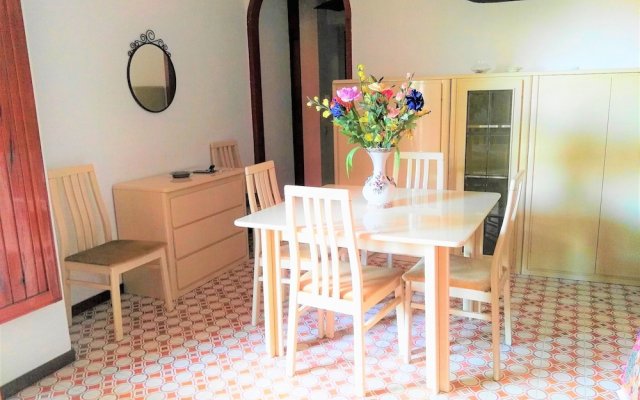 Comfortable Apartment In Giardini Naxos With Garden