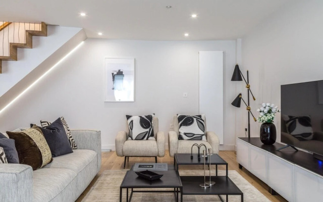 PickThePlace family house in West Kensington