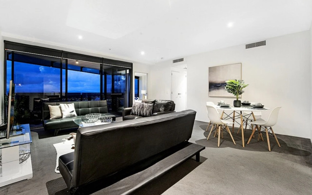 Circle on Cavill - Holidays Gold coast
