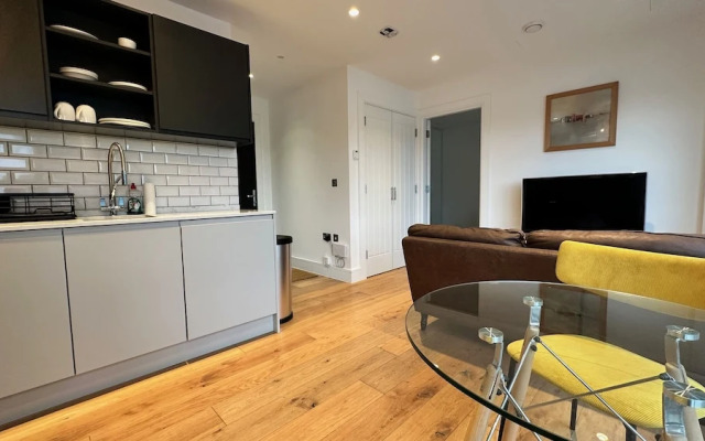 Modern & Stylish 1 Bedroom Flat