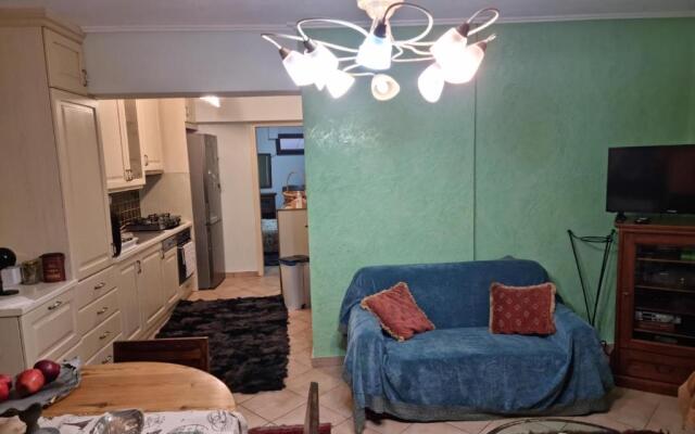 Ari's apartment