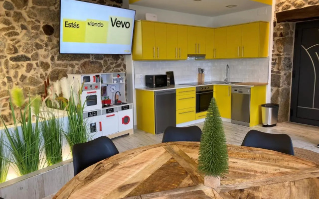 As Penedas, Casa dos Arcos