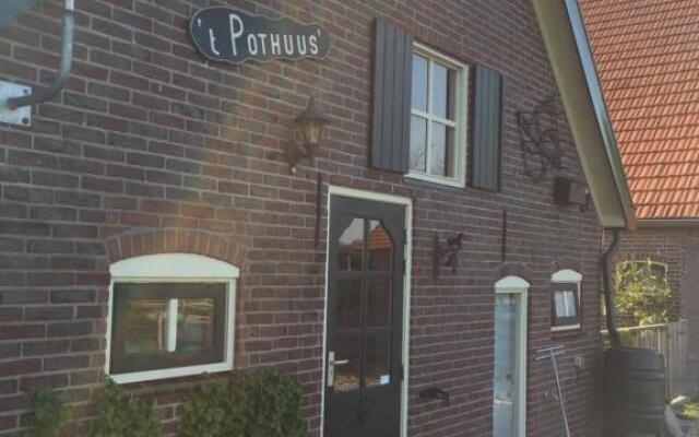 Pothuus 2 persoons vrijstaand huis met vrij uitzicht in de Achterhoek