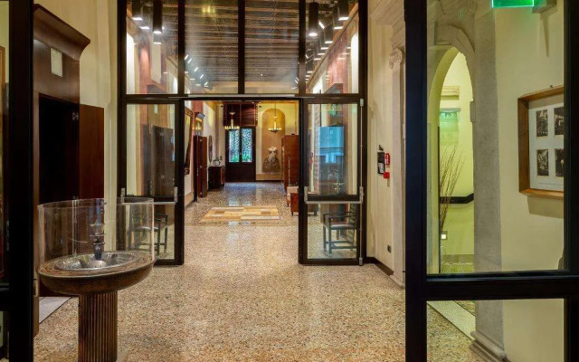 Ca' Pisani Deco Design Hotel