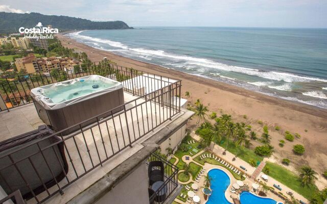 Crocs Resort Oceanfront Penthouse Jaco