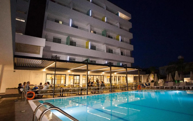 Pefkos Hotel